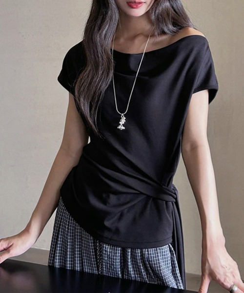 Lace Ladies(レースレディース)の「ソリッドカラー ウエストリボン オフショル 半袖 カットソー(Tシャツ/カットソー・レディース・ブラック/ホワイト/グレー・FREE)」の1枚目の写真