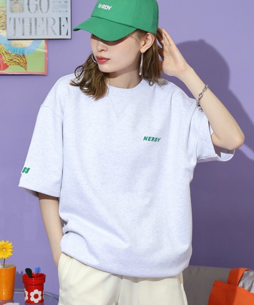 NERDY（ノルディ）の「スウェットシャツ（スウェット・レディース・イエロー/ホワイト/パープル/ブラック・S/L/M）」の2枚目の写真