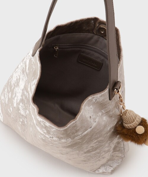 UNTITLED（アンタイトル）の「【トレンド／バッグチャーム付き】ワンハンドルバッグ（ショルダーバッグ・レディース・ブラック/ベージュ/ベージュ系5・99）」の9枚目の写真