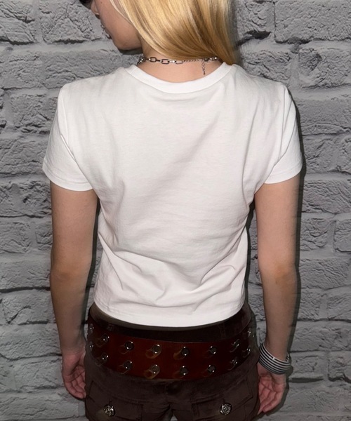 SHAGGIE(シャギー)の「【SNSで話題のコンパクトT!】コンパクトロゴショート丈Tシャツ(Tシャツ/カットソー・レディース・イエロー/ホワイト/レッド・FREE)」の15枚目の写真