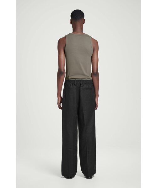 COS（コス）の「スクープネック リブニットタンクトップ（タンクトップ・メンズ・パープル系その他/ネイビー/グレー系その他2・XS/L/XL/S/M）」の6枚目の写真