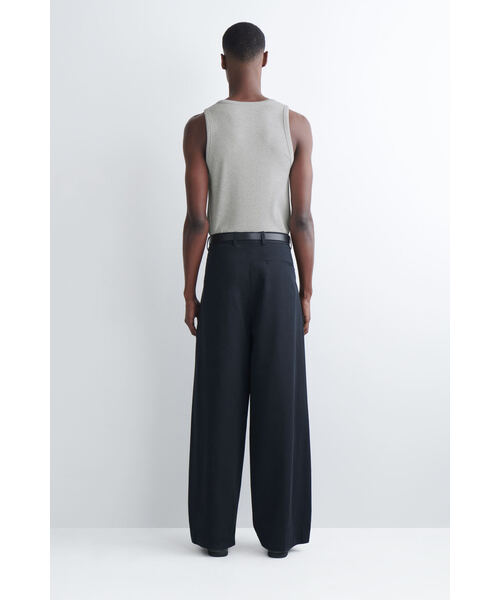 COS（コス）の「スクープネック リブニットタンクトップ（タンクトップ・メンズ・パープル系その他/ネイビー/グレー系その他2・XS/L/XL/S/M）」の16枚目の写真