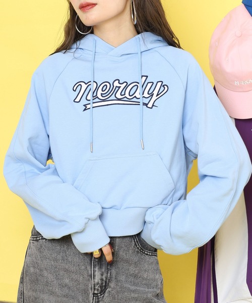 NERDY(ノルディ)の「カーシブロゴフーディー(パーカー・レディース・ホワイト/ピンク/ブルー/グレー・M/SS/S)」の20枚目の写真