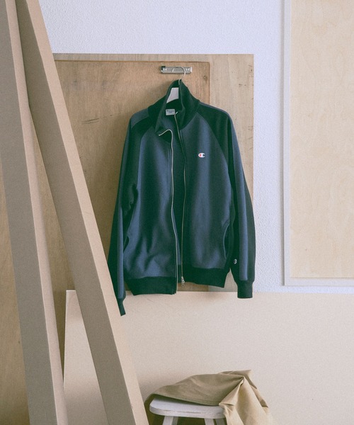 Champion（チャンピオン）の「《別注》【Champion/チャンピオン】REVERSE WEAVE TRACK JACKET（カーディガン/ボレロ・メンズ・ブルー系その他4/ワイン/ブラック系その他/グレー・S/M/L/XL）」の2枚目の写真