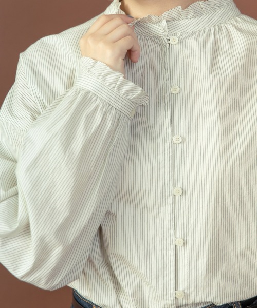 PAR ICI（パーリッシィ）の「グランジウォッシュ スタンドフリルブラウス（シャツ/ブラウス・レディース・ピンク/ホワイト/ベージュ系その他・FREE）」の3枚目の写真