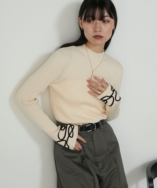 forksy.（フォルクシー）の「【forksy.】コード刺繍ハイネックリブニットプルオーバー（ニット/セーター・レディース・ブルー/チャコール/ブラウン/アイボリー/ブラック・FREE）」の11枚目の写真