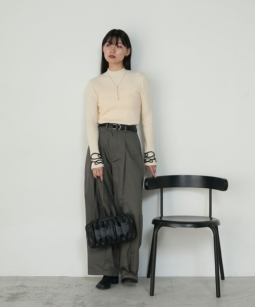 forksy.（フォルクシー）の「【forksy.】コード刺繍ハイネックリブニットプルオーバー（ニット/セーター・レディース・ブルー/チャコール/ブラウン/アイボリー/ブラック・FREE）」の17枚目の写真