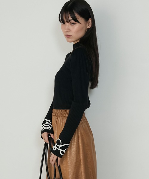 forksy.（フォルクシー）の「【forksy.】コード刺繍ハイネックリブニットプルオーバー（ニット/セーター・レディース・ブルー/チャコール/ブラウン/アイボリー/ブラック・FREE）」の22枚目の写真