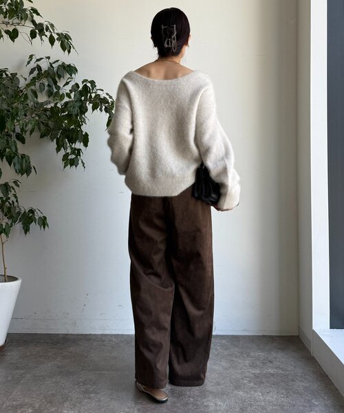 DouDou（ドゥドゥ）の「スウェードタックパンツ（その他パンツ・レディース・キャメル/グレイッシュベージュ/ダークブラウン・TM/FREE）」の10枚目の写真
