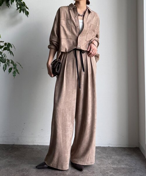 DouDou（ドゥドゥ）の「スウェードタックパンツ（その他パンツ・レディース・キャメル/グレイッシュベージュ/ダークブラウン・TM/FREE）」の18枚目の写真