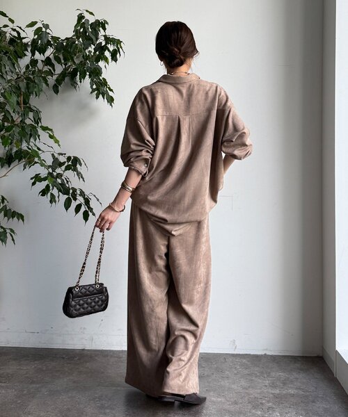 DouDou（ドゥドゥ）の「スウェードタックパンツ（その他パンツ・レディース・キャメル/グレイッシュベージュ/ダークブラウン・TM/FREE）」の19枚目の写真