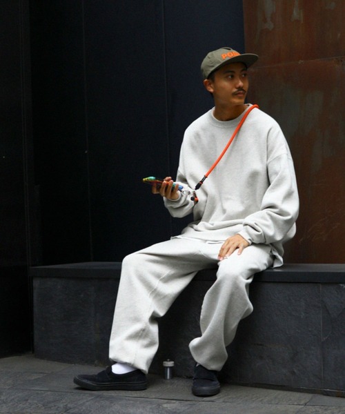 FREAK'S STORE（フリークスストア）の「限定展開 12oz ヘビーウェイト ビッグシルエット クルーネックスウェット（スウェット・メンズ・ブラック/ネイビー/ブラウン/アッシュグレー/グレイッシュベージュ/スミクロ/グリーン/杢グレー/バーガンディー・SMALL/MEDIUM/LARGE/X-LARGE）」の13枚目の写真