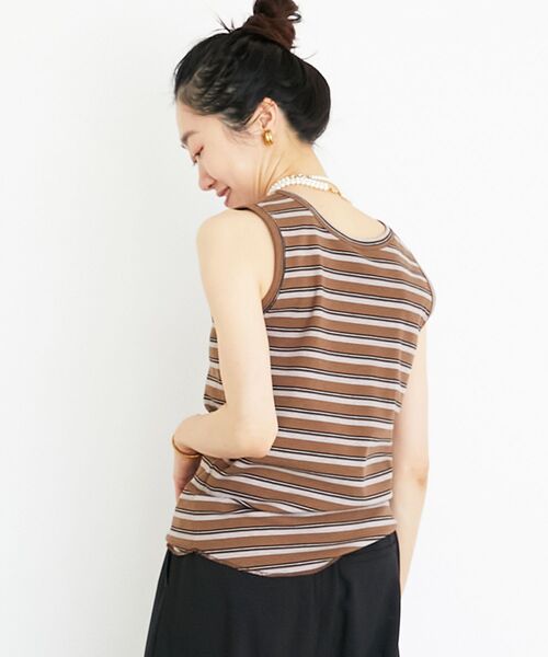 le.coeur blanc（ルクールブラン）の「《手洗い可能》マルチボーダーリブタンク（タンクトップ・レディース・ブラウン系その他2/ブラック系その他・38）」の4枚目の写真