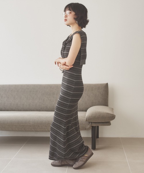 LAULEN(ローレン)の「shawl random border one piece /ショールランダムボーダーワンピース(ワンピース・レディース・ブラック/チャコールグレー・FREE)」の4枚目の写真