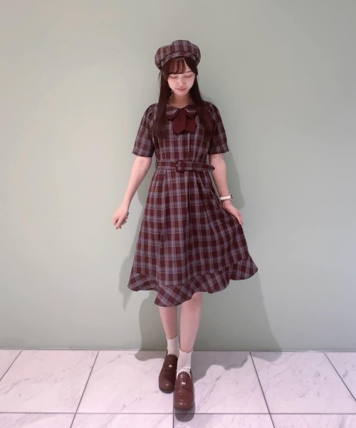 F i.n.t(フィント)の「タイ付きダブルカラーチェックワンピース/fint フィント(ワンピース・レディース・ブラック/ボルドー・FREE)」の17枚目の写真
