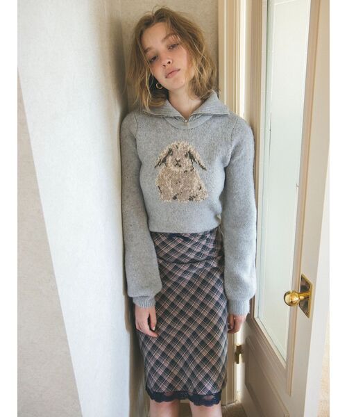 CALNAMUR（カルナムール）の「ラビットデザインショートニット（ニット/セーター・レディース・ライトグレー/ブラウン・FREE）」の7枚目の写真