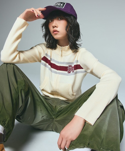 X-girl(エックスガール)の「LOGO PATCH 6PANEL CAP(キャップ・レディース・ブラック/カモフラージュ/パープル・ONE SIZE)」の10枚目の写真