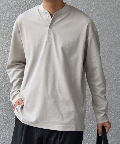 SHIPS any(シップス エニィ)の「〈抗菌防臭/遮熱等〉マルチファンクション ヘンリーネック Tシャツ(ロンT)◆(Tシャツ/カットソー・メンズ・ブラック/ベージュ/ホワイト/ダークグレー・X-LARGE/LARGE/MEDIUM/SMALL)」の22枚目の写真