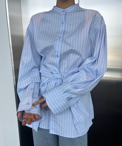 Ameri(アメリ)の「DOUBLE LAYER DESIGN SHIRT(シャツ/ブラウス・レディース・ホワイト/パープル/ストライプ・FREE)」の3枚目の写真
