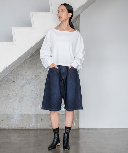 HEREIAM（ヘレイアム）の「【HEREIAM】秋の1枚、迷ったらコレで解決！/オフショルルーズプルオーバー（Tシャツ/カットソー・レディース・ホワイト/ブラック・FREE）」の6枚目の写真