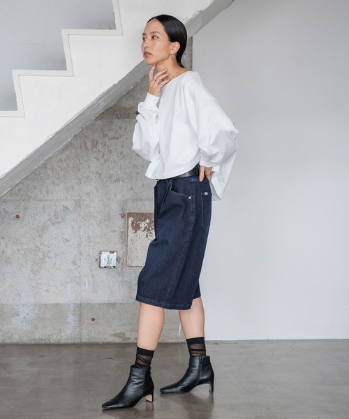 HEREIAM（ヘレイアム）の「【HEREIAM】秋の1枚、迷ったらコレで解決！/オフショルルーズプルオーバー（Tシャツ/カットソー・レディース・ホワイト/ブラック・FREE）」の4枚目の写真