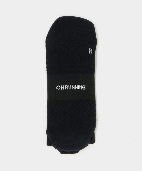 On(オン)の「<On>Core Run Sock Low 2P/2パック ローソックス(ソックス/靴下・メンズ・ブラック/ホワイト・M/S)」の11枚目の写真