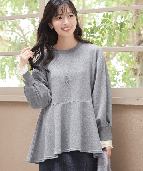 Tiaclasse(ティアクラッセ)の「【吸水発熱】袖口ドッキングカットソープルオーバー(Tシャツ/カットソー・レディース・ベージュ/グレー/ブラック・XL/XXL)」の2枚目の写真