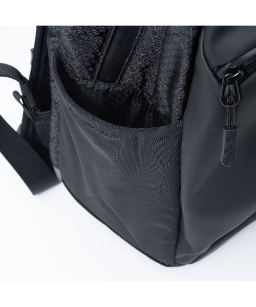 BEAMS DESIGN（ビームス デザイン）の「BEAMSDESIGN（ビームスデザイン）Watertight　バックパック（M）（バックパック/リュック・メンズ・ブラック・FREE）」の16枚目の写真