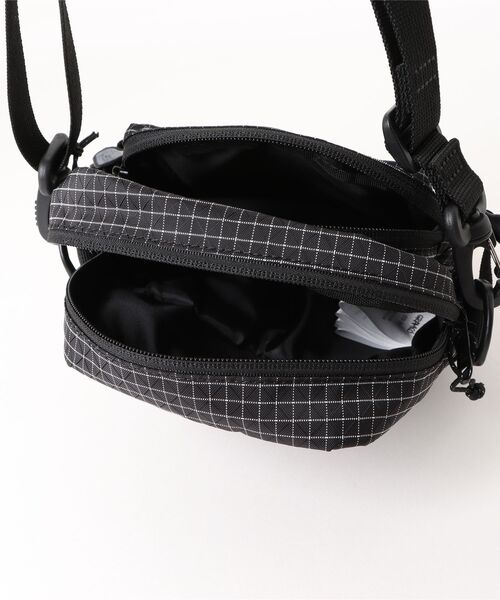 Gramicci（グラミチ）の「【RES】【GRAMICCI(グラミチ) 】RIPSTOP MINI SHOULDER BAG（ショルダーバッグ・メンズ・ブラック・FREE）」の4枚目の写真