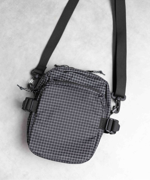Gramicci（グラミチ）の「【RES】【GRAMICCI(グラミチ) 】RIPSTOP MINI SHOULDER BAG（ショルダーバッグ・メンズ・ブラック・FREE）」の7枚目の写真