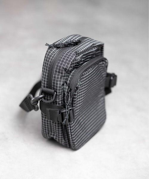 Gramicci（グラミチ）の「【RES】【GRAMICCI(グラミチ) 】RIPSTOP MINI SHOULDER BAG（ショルダーバッグ・メンズ・ブラック・FREE）」の9枚目の写真