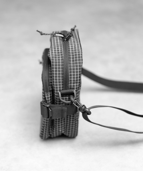 Gramicci（グラミチ）の「【RES】【GRAMICCI(グラミチ) 】RIPSTOP MINI SHOULDER BAG（ショルダーバッグ・メンズ・ブラック・FREE）」の11枚目の写真