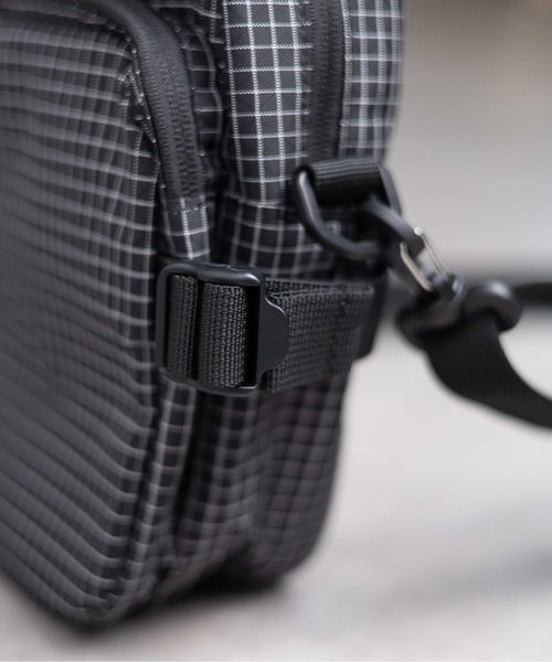 Gramicci（グラミチ）の「【RES】【GRAMICCI(グラミチ) 】RIPSTOP MINI SHOULDER BAG（ショルダーバッグ・メンズ・ブラック・FREE）」の12枚目の写真