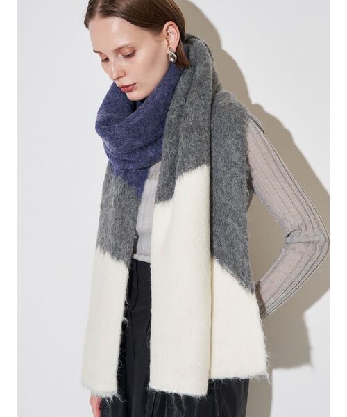 ELENDEEK(エレンディーク)の「マルチカラーストール(ストール/ショール・レディース・ブルー/ブラウン・FREE)」の2枚目の写真