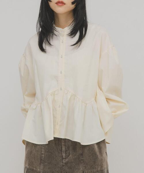 KBF（ケイビーエフ）の「アシンメトリースイッチングブラウス（シャツ/ブラウス・レディース・イエロー系その他/アイボリー/チャコールグレー・ONE）」の4枚目の写真