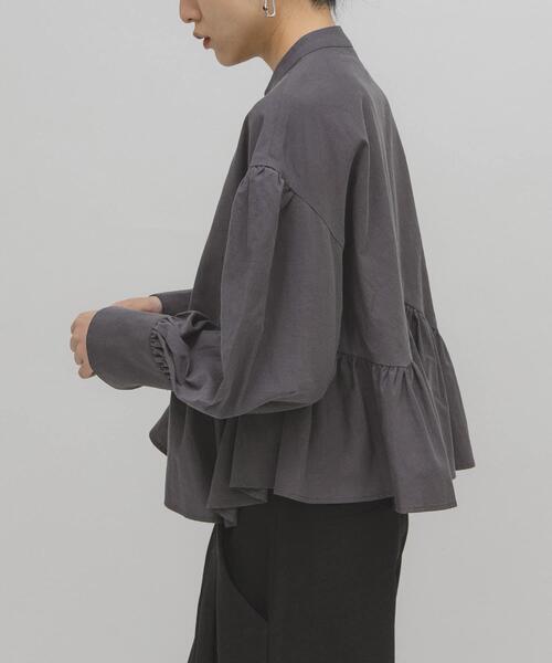 KBF（ケイビーエフ）の「アシンメトリースイッチングブラウス（シャツ/ブラウス・レディース・イエロー系その他/アイボリー/チャコールグレー・ONE）」の22枚目の写真