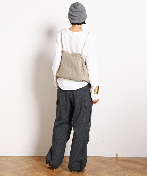 AP STUDIO（エーピーストゥディオ）の「【StandAlone/スタンド アローン】LACE TRIMMED SMOCKING TOP（キャミソール・レディース・カーキ・FREE）」の15枚目の写真