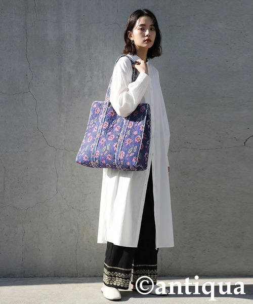 antiqua（アンティカ）の「花柄 キルティング トートバッグ（トートバッグ・レディース・ネイビー/ブルー・FREE）」の11枚目の写真