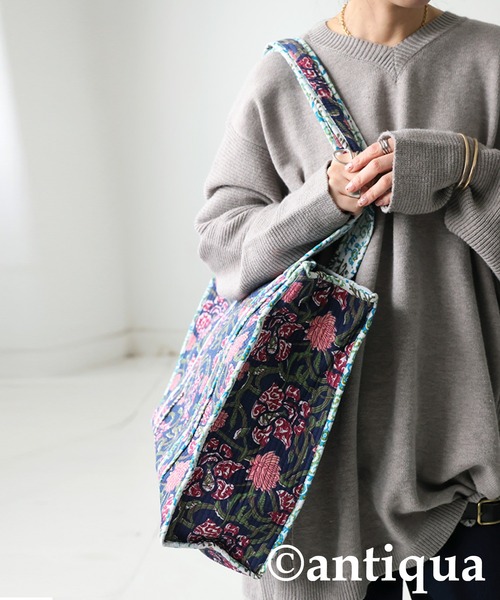 antiqua（アンティカ）の「花柄 キルティング トートバッグ（トートバッグ・レディース・ネイビー/ブルー・FREE）」の17枚目の写真