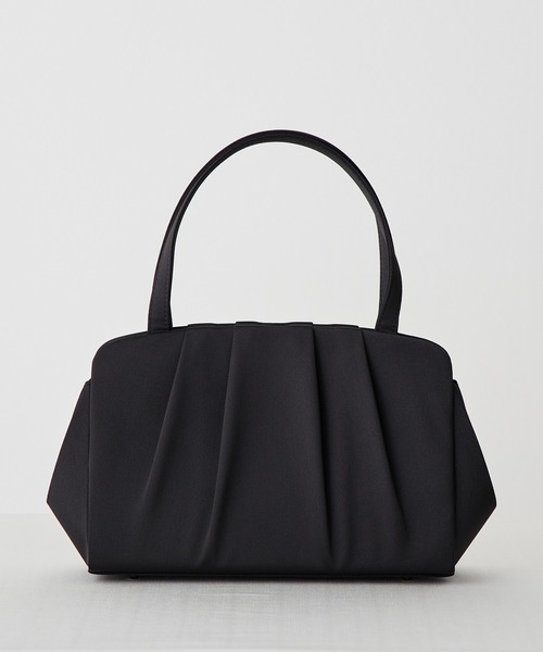 CARETTE(カレット)の「タックデザイン ブラックバッグ【喪服 礼服 ブラックフォーマル】(ハンドバッグ・レディース・ブラック・FREE)」の5枚目の写真