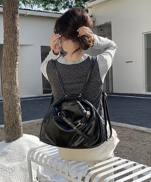 セール】2WAYベルトデザインショルダーバッグ/リュック/A4サイズ対応