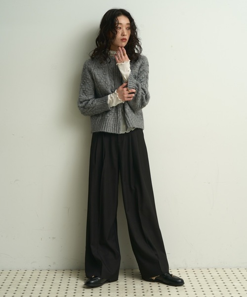 Lutim by u(ルチバイユー)の「Double-zip Aran knit cardigan / ダブルジップアランニットカーディガン(カーディガン/ボレロ・レディース・グレー/ナチュラル・FREE)」の6枚目の写真