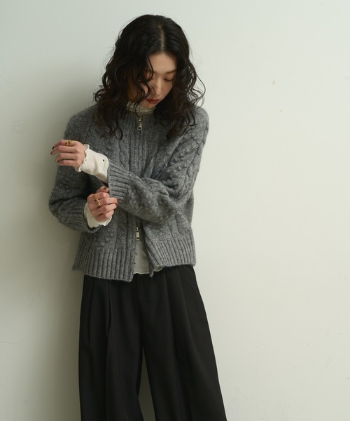 Lutim by u(ルチバイユー)の「Double-zip Aran knit cardigan / ダブルジップアランニットカーディガン(カーディガン/ボレロ・レディース・グレー/ナチュラル・FREE)」の17枚目の写真