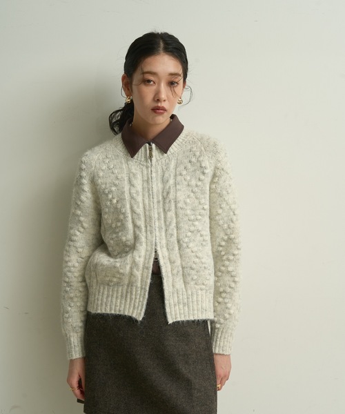 Lutim by u(ルチバイユー)の「Double-zip Aran knit cardigan / ダブルジップアランニットカーディガン(カーディガン/ボレロ・レディース・グレー/ナチュラル・FREE)」の21枚目の写真