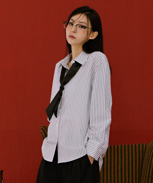 CHASECULT(チェイスカルト)の「レディース ベーシックストライプシャツ-ホワイト(シャツ/ブラウス・レディース・ホワイト・90/85)」の3枚目の写真
