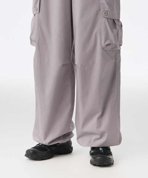 MUSINSA STANDARD WOMAN（ムシンサスタンダードウーマン）の「ウィメンズコットンパラシュートカーゴパンツ[パープルグレー]（スウェットパンツ・レディース・その他・30/24/26/28/22）」の4枚目の写真