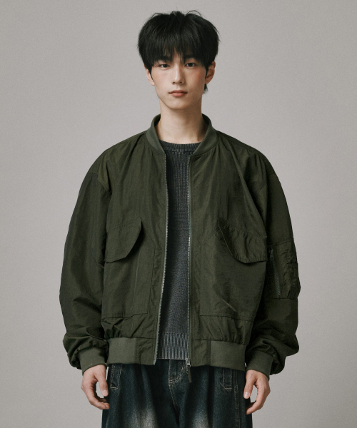 Verdnt（バーダント）の「シャーリングナイロンクロップジャケット[カーキ]（ナイロンジャケット・レディース・カーキ・SMALL/MEDIUM/LARGE）」の7枚目の写真