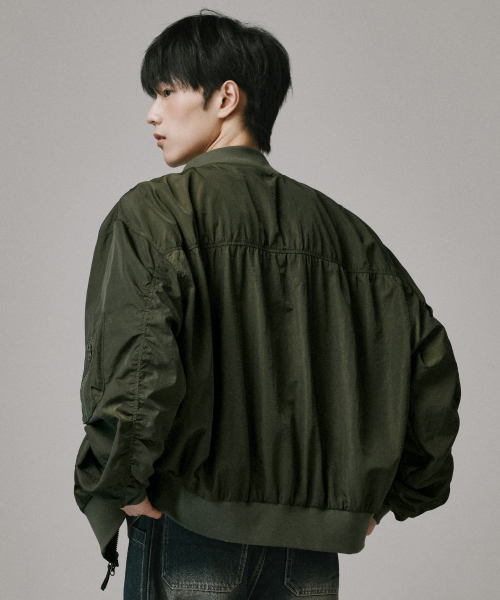 Verdnt（バーダント）の「シャーリングナイロンクロップジャケット[カーキ]（ナイロンジャケット・レディース・カーキ・SMALL/MEDIUM/LARGE）」の10枚目の写真