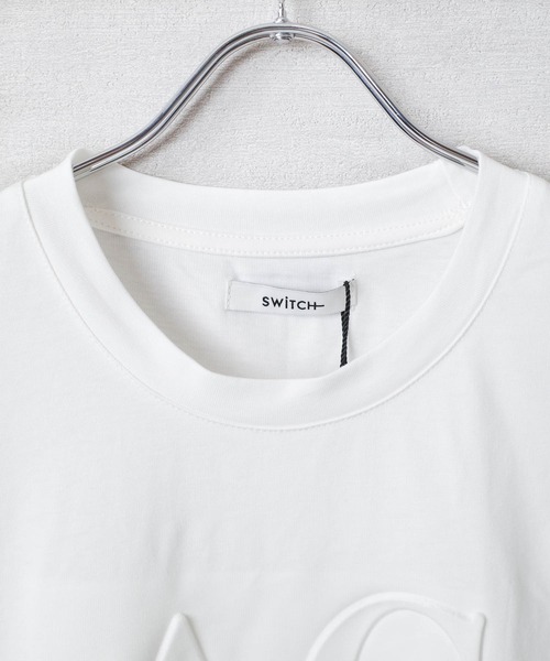 SWITCH BY ARCH(スイッチバイアーチ)の「【W】【it】【ARC】【SWITCH by ARCH】エンボス ロゴ Tシャツ(Tシャツ/カットソー・レディース・ホワイト/ブラック・FREE)」の7枚目の写真