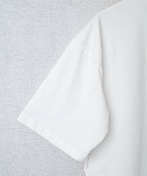 SWITCH BY ARCH(スイッチバイアーチ)の「【W】【it】【ARC】【SWITCH by ARCH】エンボス ロゴ Tシャツ(Tシャツ/カットソー・レディース・ホワイト/ブラック・FREE)」の11枚目の写真